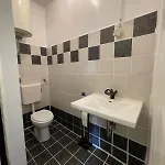 The Onyx Glow- 99m2 Designer Loft *