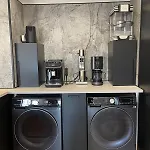 The Onyx Glow- 99m2 Designer Loft 公寓