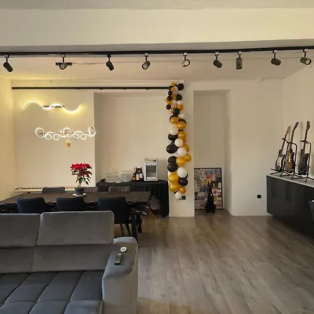 דירה The Onyx Glow- 99m2 Designer Loft *